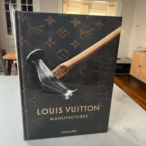 ASSOULINE Louis Vuitton Manufacturers